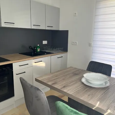 Apartment Fast Food Bodensdorf Feldkirchen In Kaernten