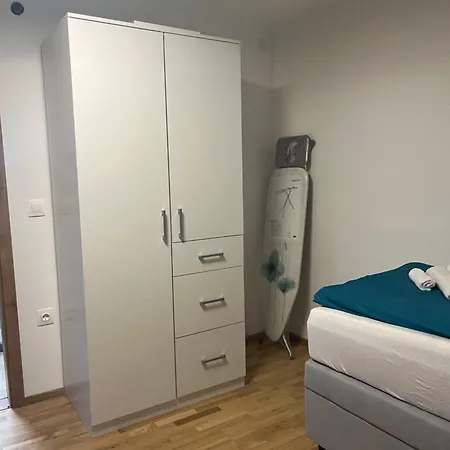 Fast Food Bodensdorf Apartment *