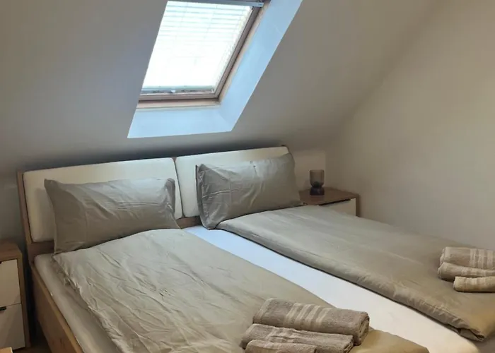 Fast Food Bodensdorf 公寓 菲尔德茵卡特